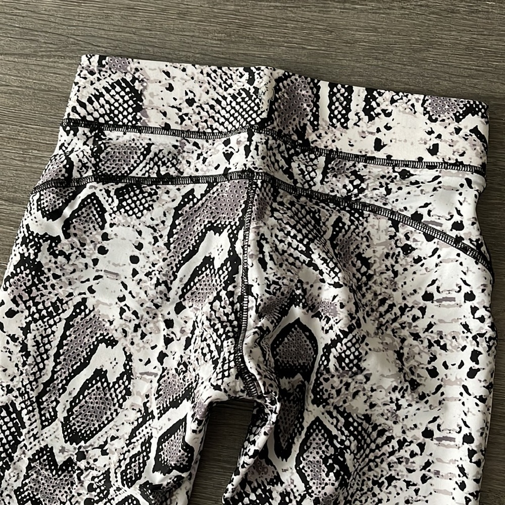 Human Performance Engineering Snake Print Leggings - image 4